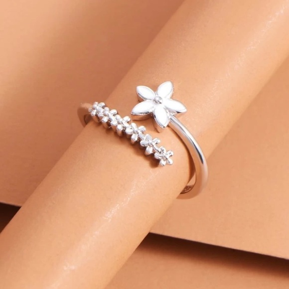 Silver Flower Cuff Ring - Picture 2 of 3